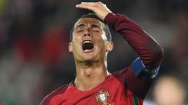 Воскресенье. Париж. Португалия - Австрия - 0:0. Эмоции КРИШТИАНУ РОНАЛДУ.