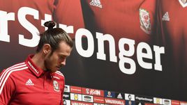 Гарет БЭЙЛ.