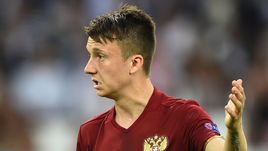 11 июня. Марсель. Англия – Россия – 1:1. Полузащитник россиян Александр ГОЛОВИН.