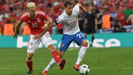 Понедельник. Тулуза. Россия - Уэльс - 0:3. Похоже, что ни один человек в мире не будет скучать по игре команды Леонида Слуцкого.