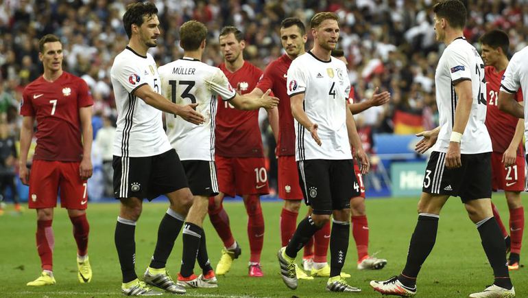 Ничья Германии и Польши оставила Украину за бортом турнира. Фото AFP Ничья Германии и Польши оставила Украину за бортом турнира. Фото AFP