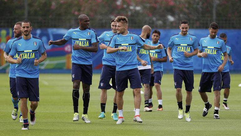 Для Италии последний тур - формальность с точки зрения турнирной борьбы. Фото REUTERS Для Италии последний тур - формальность с точки зрения турнирной борьбы. Фото REUTERS