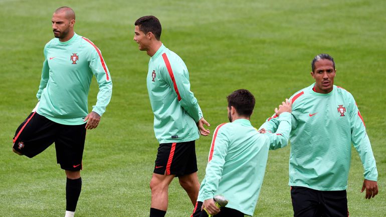 Португалия сыграет с лидером группы - Венгрией. Фото AFP Португалия сыграет с лидером группы - Венгрией. Фото AFP