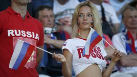 Болельщица сборной России на EURO-2016.