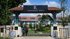 Рюэй-Мальмезон. Въезд на территорию гостиницы, где во время Euro проживала сборная России.