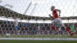 Понедельник. Тулуза. Россия - Уэльс - 0:3. Уэльс Аарона РЭМСИ отправил Россию домой, а вместе с Хорватией - двух топ-соперников, Англию и Испанию, в одну половину сетки с Германией, Италией и Францией.