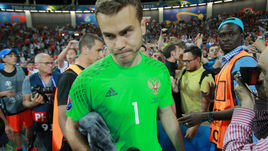 Увы, для многих Россия на Euro-2016 запомнится драками болельщиков, а не отличной игрой Игоря АКИНФЕЕВА.