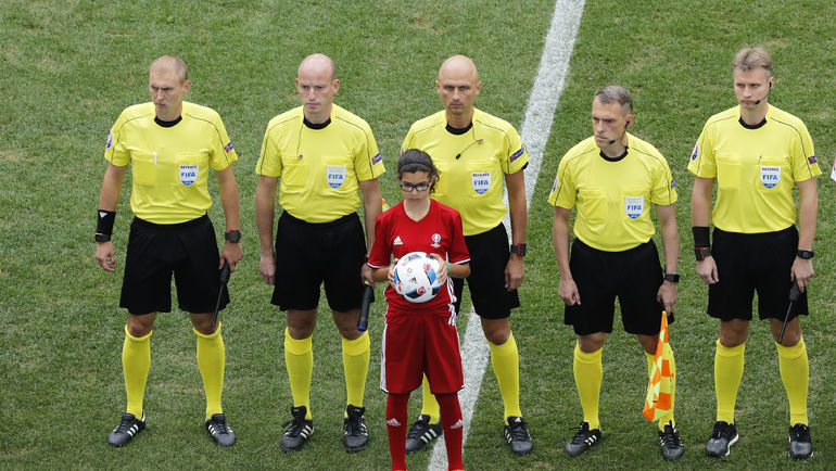 Бригада Сергея КАРАСЕВА на Euro-2016. Фото REUTERS Бригада Сергея КАРАСЕВА на Euro-2016. Фото REUTERS