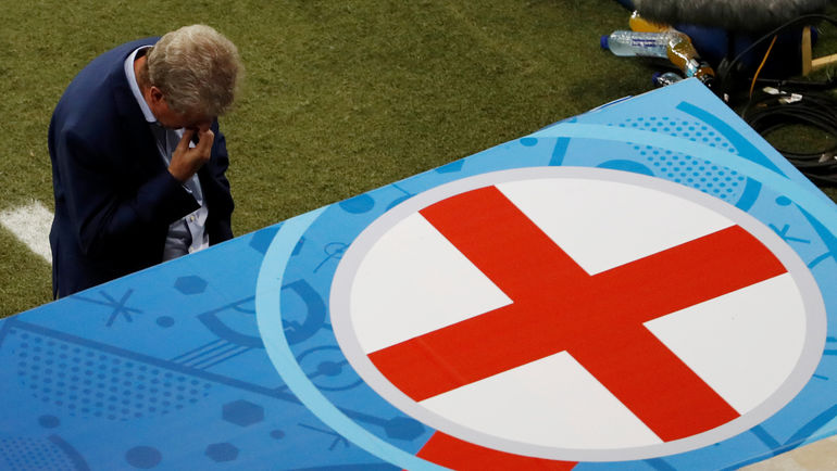 Понедельник. Ницца. Англия - Исландия - 1:2. Исландцы вынудили Роя ХОДЖСОНА покинуть сборную с позором. Фото REUTERS Понедельник. Ницца. Англия - Исландия - 1:2. Исландцы вынудили Роя ХОДЖСОНА покинуть сборную с позором. Фото REUTERS