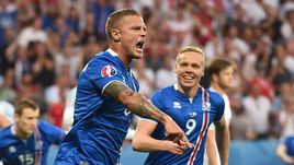 Понедельник. Ницца. Англия – Исландия – 1:2. 6-я минута. Защитник исландцев Рагнар СИГУРДССОН (№6) сравнял счет в матче.