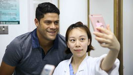 Сегодня. Шанхай. ХАЛК на медобследовании.