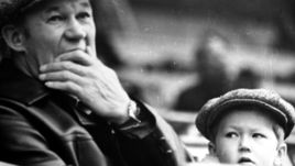 Всеволод БОБРОВ с сыном Михаилом.