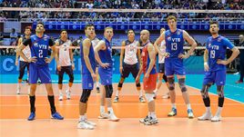 Воскресенье. Даллас. США - Россия - 3:0. Игроки сборной России ожидают результата видеоповтора.