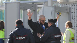 С января на футбол пустят только по паспорту 