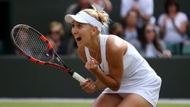 Вторник. Лондон. Елена ВЕСНИНА празднует победу.