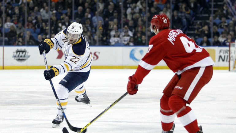 Йохан ЛАРССОН и Алексей МАРЧЕНКО. Фото REUTERS Йохан ЛАРССОН и Алексей МАРЧЕНКО. Фото REUTERS