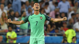 Среда. Лион. Португалия - Уэльс - 2:0. КРИШТИАНУ РОНАЛДУ и его команда вышли в финал Euro-2016.