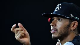 Четверг. Сильверстоун. Льюис ХЭМИЛТОН.