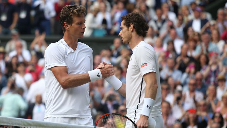 Сегодня. Лондон. У Томаша БЕРДЫХА (слева) вновь не получилось навязать борьбу Энди МАРРЭЮ. Фото AFP Сегодня. Лондон. У Томаша БЕРДЫХА (слева) вновь не получилось навязать борьбу Энди МАРРЭЮ. Фото AFP