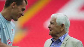 14 июля 2015. Москва. Спартаковцы Анатолий ИСАЕВ и Артем РЕБРОВ.