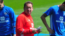 Июнь. Круасси-сюр-Сен. Роман ШИШКИН, Дмитрий КОМБАРОВ, Леонид СЛУЦКИЙ и Федор СМОЛОВ (слева направо) на тренировке сборной России.