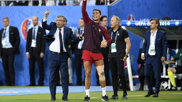 Фернанду САНТУШ (слева) и Криштиану РОНАЛДУ. Фото AFP Фернанду САНТУШ (слева) и Криштиану РОНАЛДУ. Фото AFP