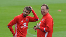 31 мая. Бад-Рагац. Сергей СЕМАК (слева) и Леонид СЛУЦКИЙ на тренировке национальной команды России на сборе перед Euro-2016.