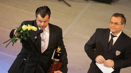 Вячеслав БУЛАНОВ (слева).