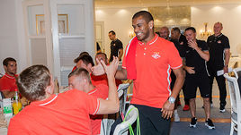 Фернанду представили спартаковцам.