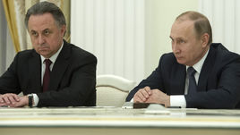 Президент России Владимир ПУТИН и министр спорта Виталий МУТКО (слева).
