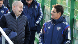 Бывший и, видимо, будущий главный тренер сборной России: Фабио КАПЕЛЛО (справа) и Станислав ЧЕРЧЕСОВ.