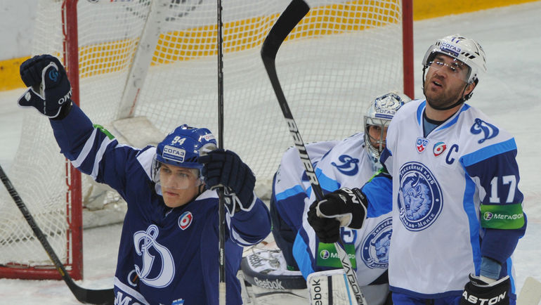 Алексей КАЛЮЖНЫЙ (справа). Фото Татьяна ДОРОГУТИНА Алексей КАЛЮЖНЫЙ (справа). Фото Татьяна ДОРОГУТИНА