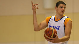 Баскетбольный лифт:  кто вниз, кто наверх?