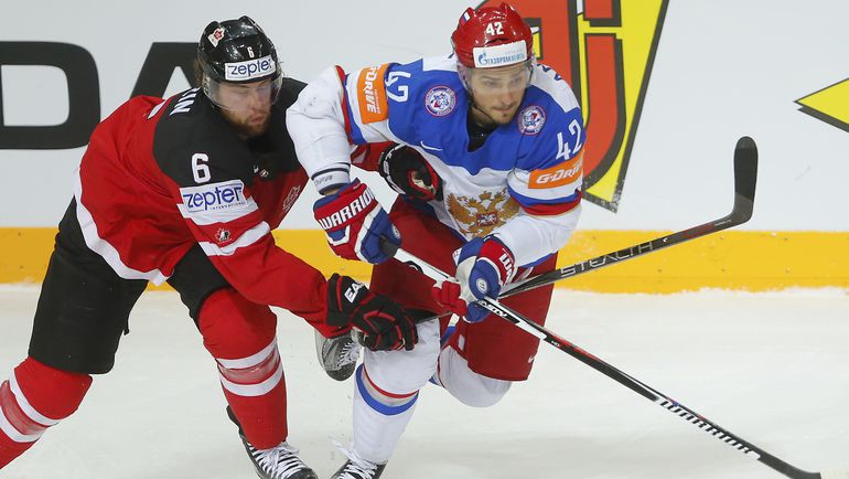 Нападающий сборной России Артем АНИСИМОВ (справа). Фото REUTERS Нападающий сборной России Артем АНИСИМОВ (справа). Фото REUTERS