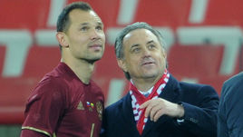 Министр спорта и глава РФС Виталий МУТКО и рекордсмен сборной России по числу матчей Сергей ИГНАШЕВИЧ.