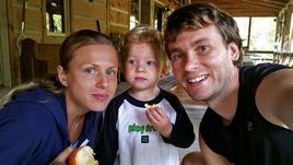 Юлия, Роберт и Виталий СТЕПАНОВЫ.