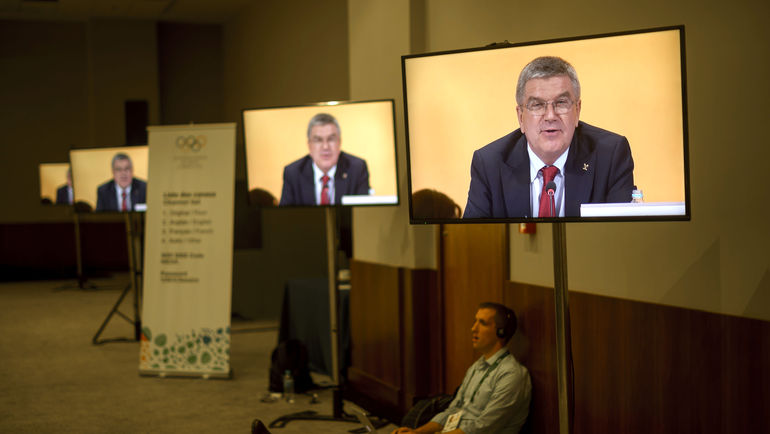 Вскоре глава МОК Томас Бах и его коллеги должны уступить место на экранах участникам Игр. Фото AFP Вскоре глава МОК Томас Бах и его коллеги должны уступить место на экранах участникам Игр. Фото AFP