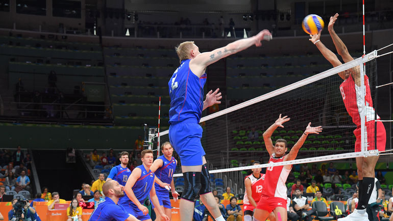 Четверг. Рио-де-Жанейро. Россия – Египет – 3:0. В атаке Константин БАКУН. Фото FIVB Четверг. Рио-де-Жанейро. Россия – Египет – 3:0. В атаке Константин БАКУН. Фото FIVB