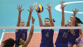 Сегодня. Рио-де-Жанейро. Бразилия – Россия – 3:0. Хозяева площадки камня на камне не оставили от команды Юрия МАРИЧЕВА.