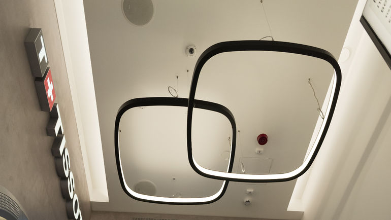 Тверская – одна из наиболее известных улиц города. Тверская – одна из наиболее известных улиц города.