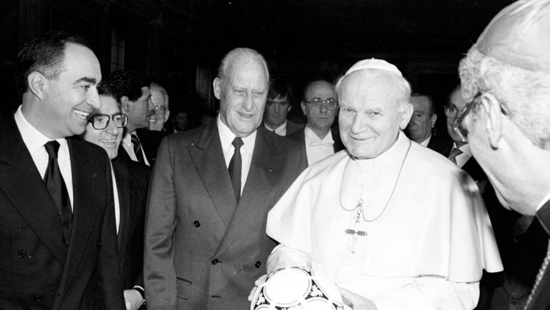 1989 год. Жоау АВЕЛАНЖ и ИОАНН ПАВЕЛ II. Фото REUTERS 1989 год. Жоау АВЕЛАНЖ и ИОАНН ПАВЕЛ II. Фото REUTERS