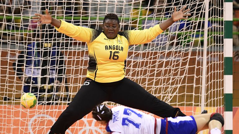 Вратарь сборной Анголы Тереза Патрисия АЛМЕЙДА. Фото AFP Вратарь сборной Анголы Тереза Патрисия АЛМЕЙДА. Фото AFP