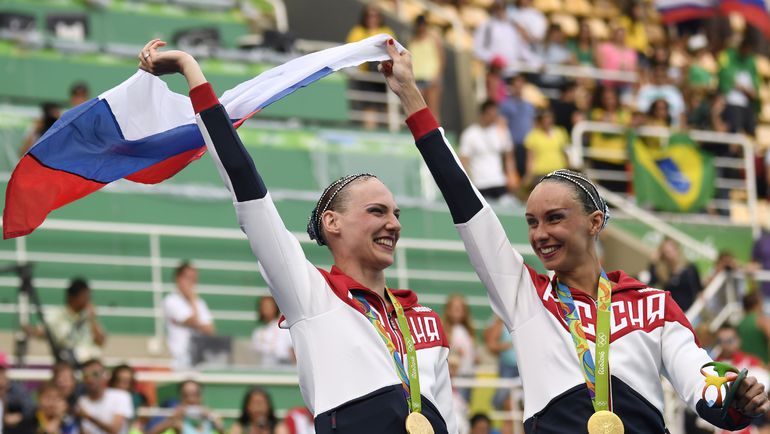 Наталья ИЩЕНКО и Светлана РОМАШИНА. Фото AFP Наталья ИЩЕНКО и Светлана РОМАШИНА. Фото AFP