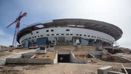 11 июня 2016 года. Санкт-Петербург. Стройка стадиона на Крестовском острове.