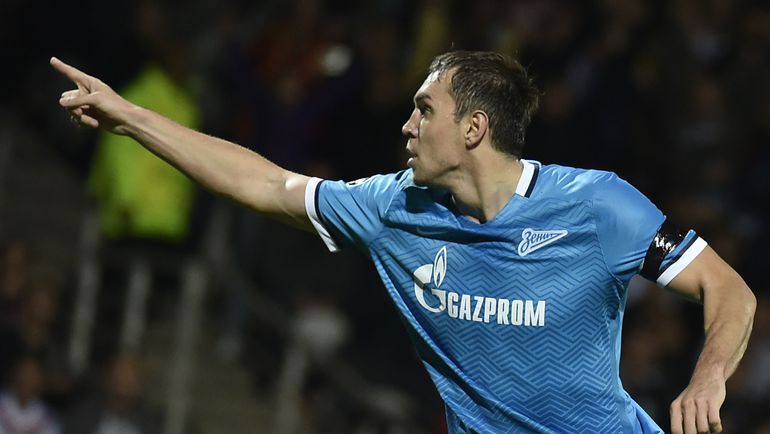 В этом сезоне Артем ДЗЮБА будет смотреть Лигу чемпионов по телевизору. Фото REUTERS В этом сезоне Артем ДЗЮБА будет смотреть Лигу чемпионов по телевизору. Фото REUTERS