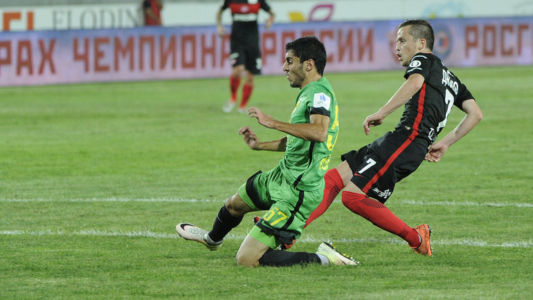 18-я минута. Джано АНАНИДЗЕ забивает победный мяч. Фото Сергей РАСУЛОВ, NewsTeam 18-я минута. Джано АНАНИДЗЕ забивает победный мяч. Фото Сергей РАСУЛОВ, NewsTeam