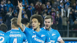 Доменико КРИШИТО (слева), Аксель ВИТСЕЛЬ (в центре) и Николас ЛОМБЕРТС.