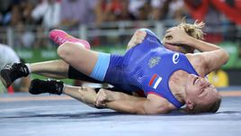 Инна ТРАЖУКОВА (в синем).