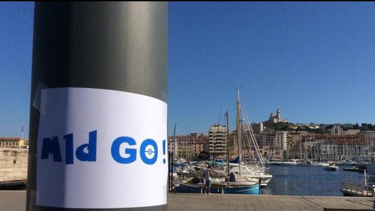 Болельщики гонят Маргариту Луи-Дрейфюс. Фото twitter.com Болельщики гонят Маргариту Луи-Дрейфюс. Фото twitter.com