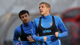 Юрий ГАЗИНСКИЙ (справа).